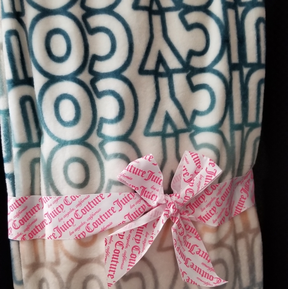 Plush throw